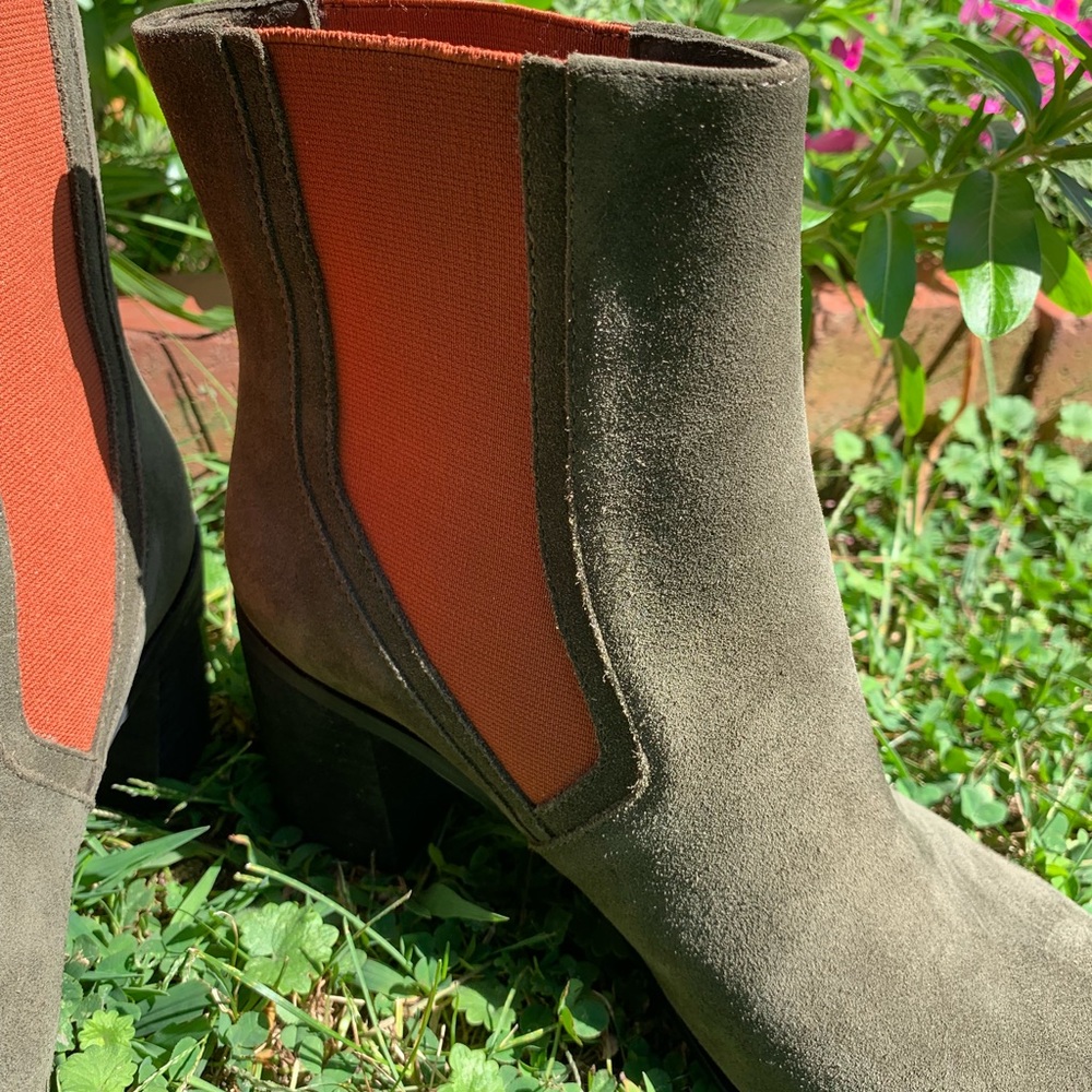 πHP NWOT Lori Goldstein Olive Suede Booties - 7.5 - Picture 4 of 6